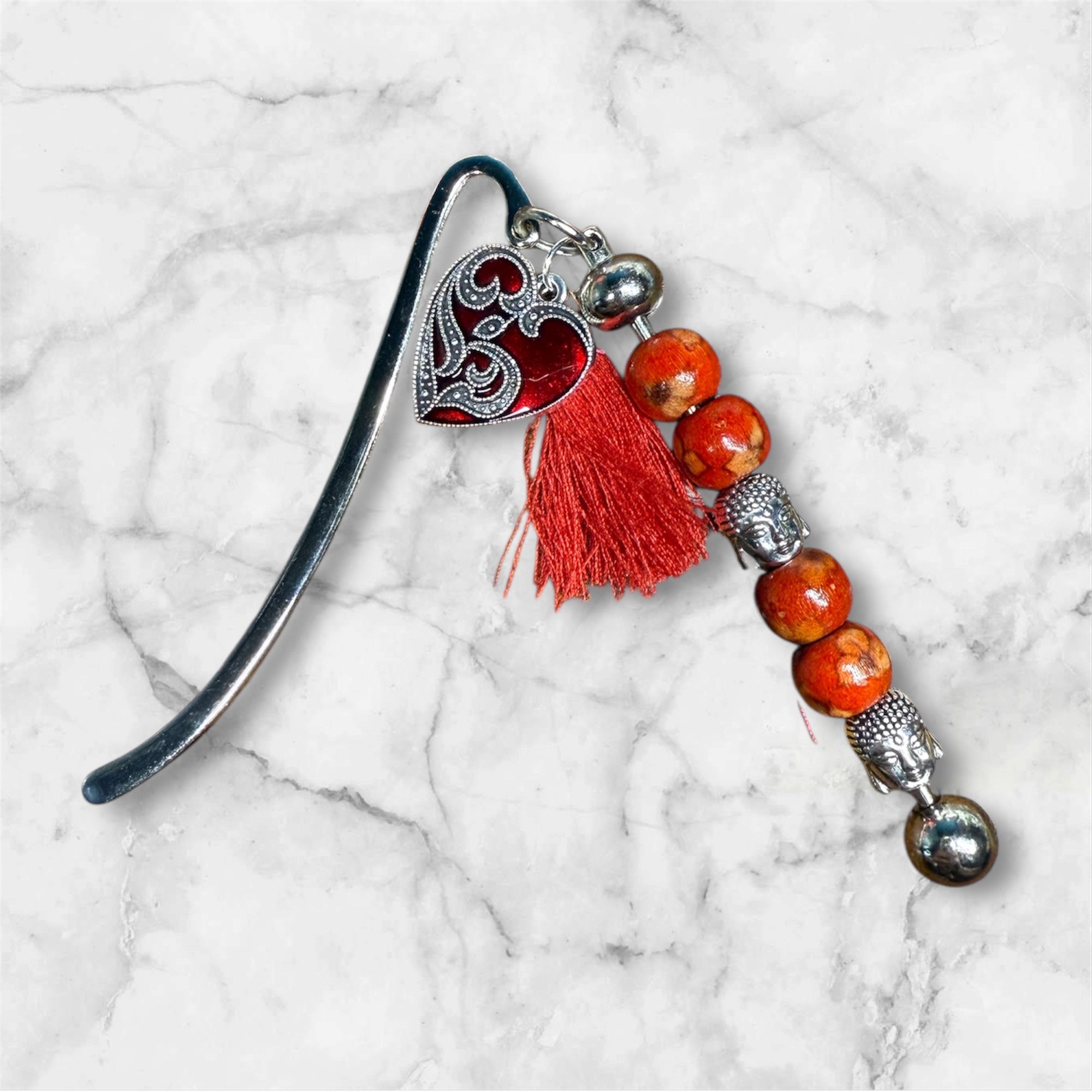 Marque-page – Cœur et perles rouges / pièce unique