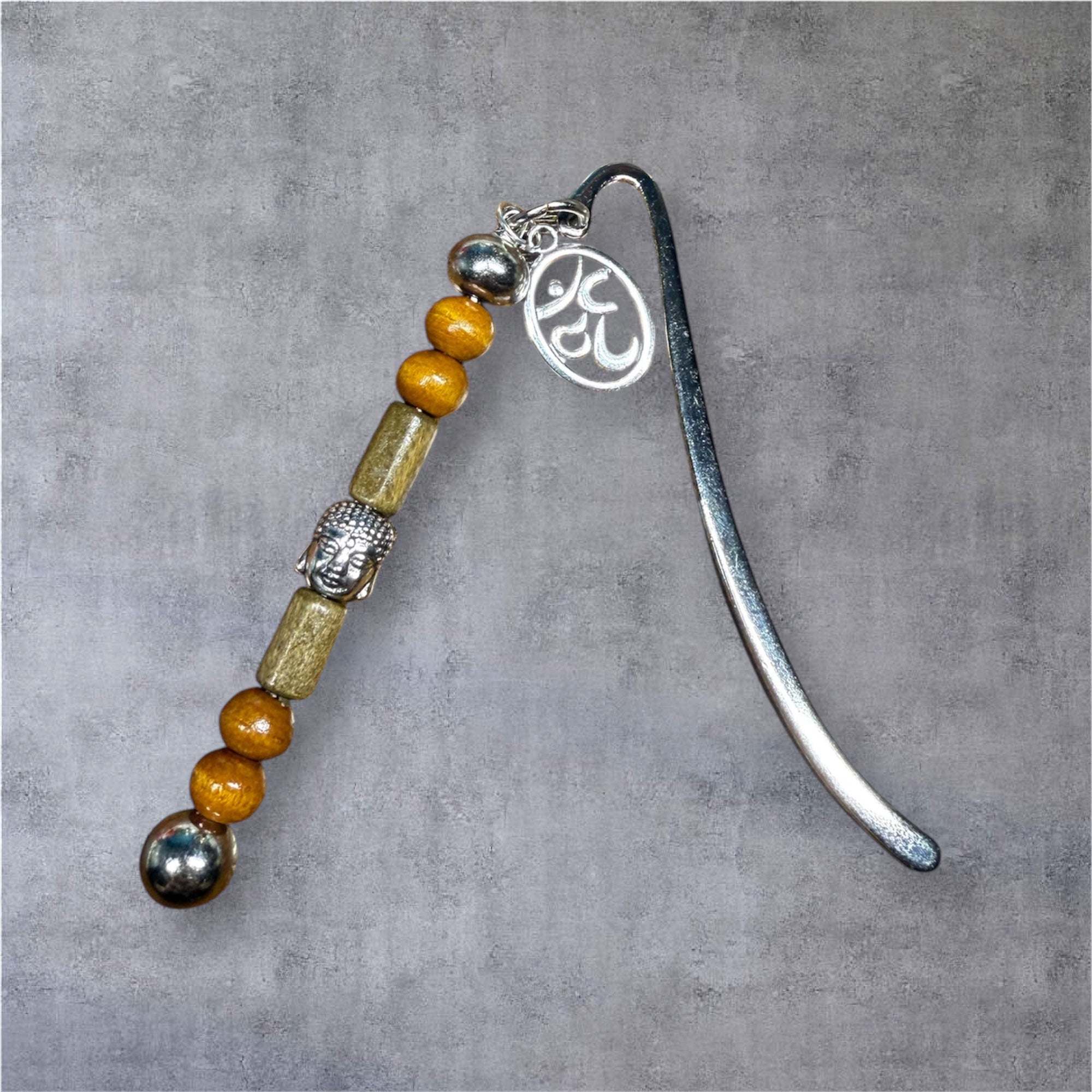 Marque-page avec perles et pendentif “Om” / pièce unique