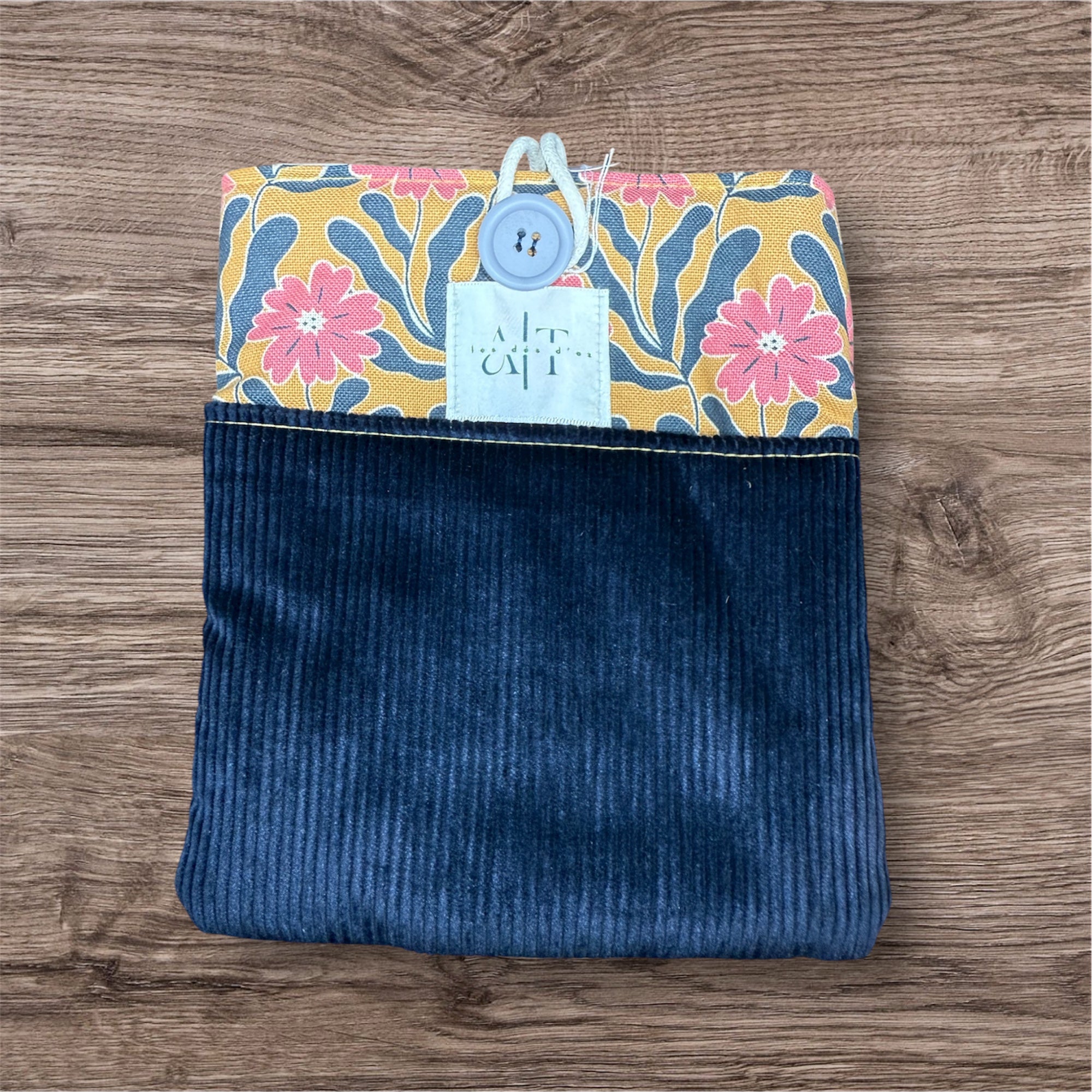 Pochette à livre de poche – Les dés d’Az