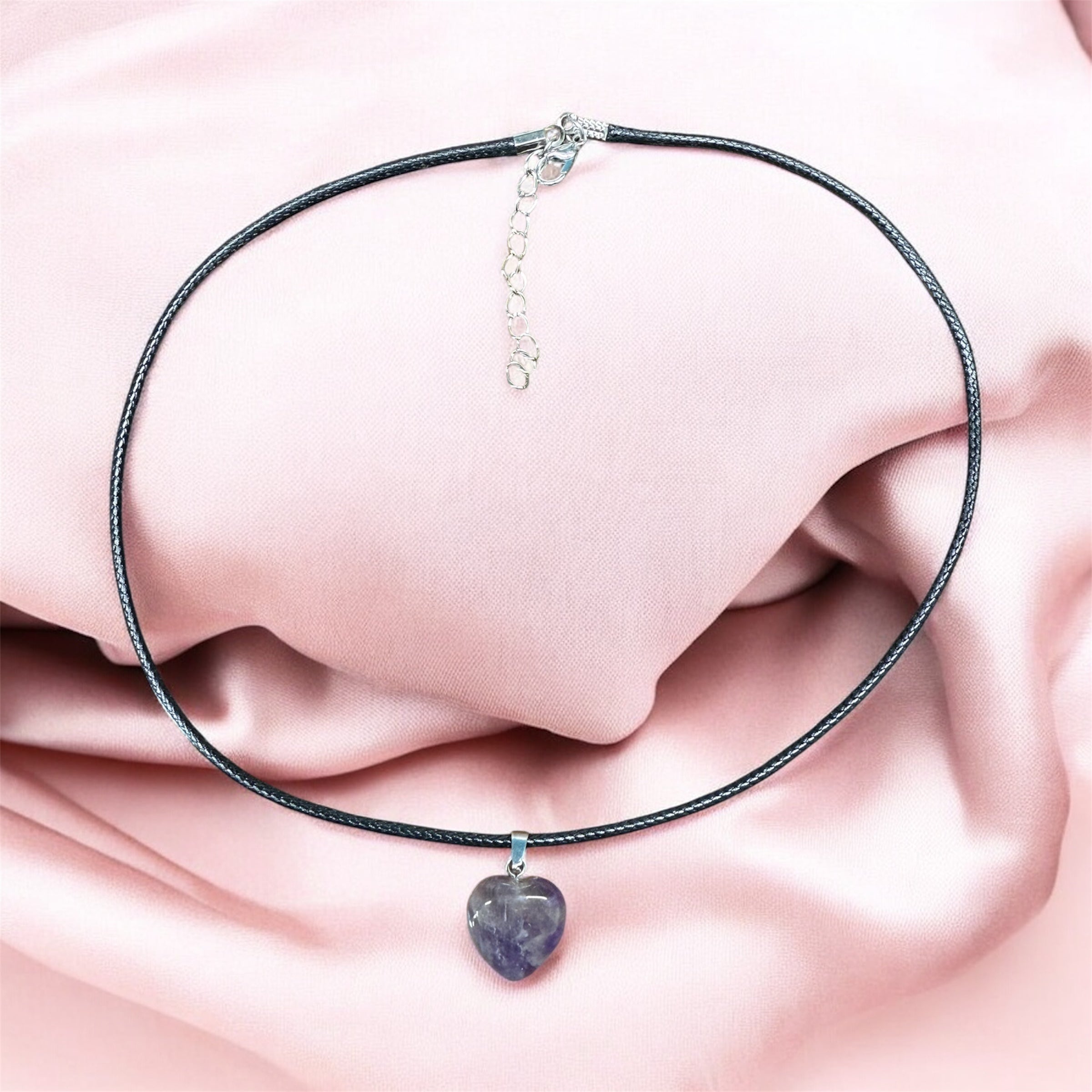 Collier Cordon Noir & Pendentif Cœur en Améthyste
