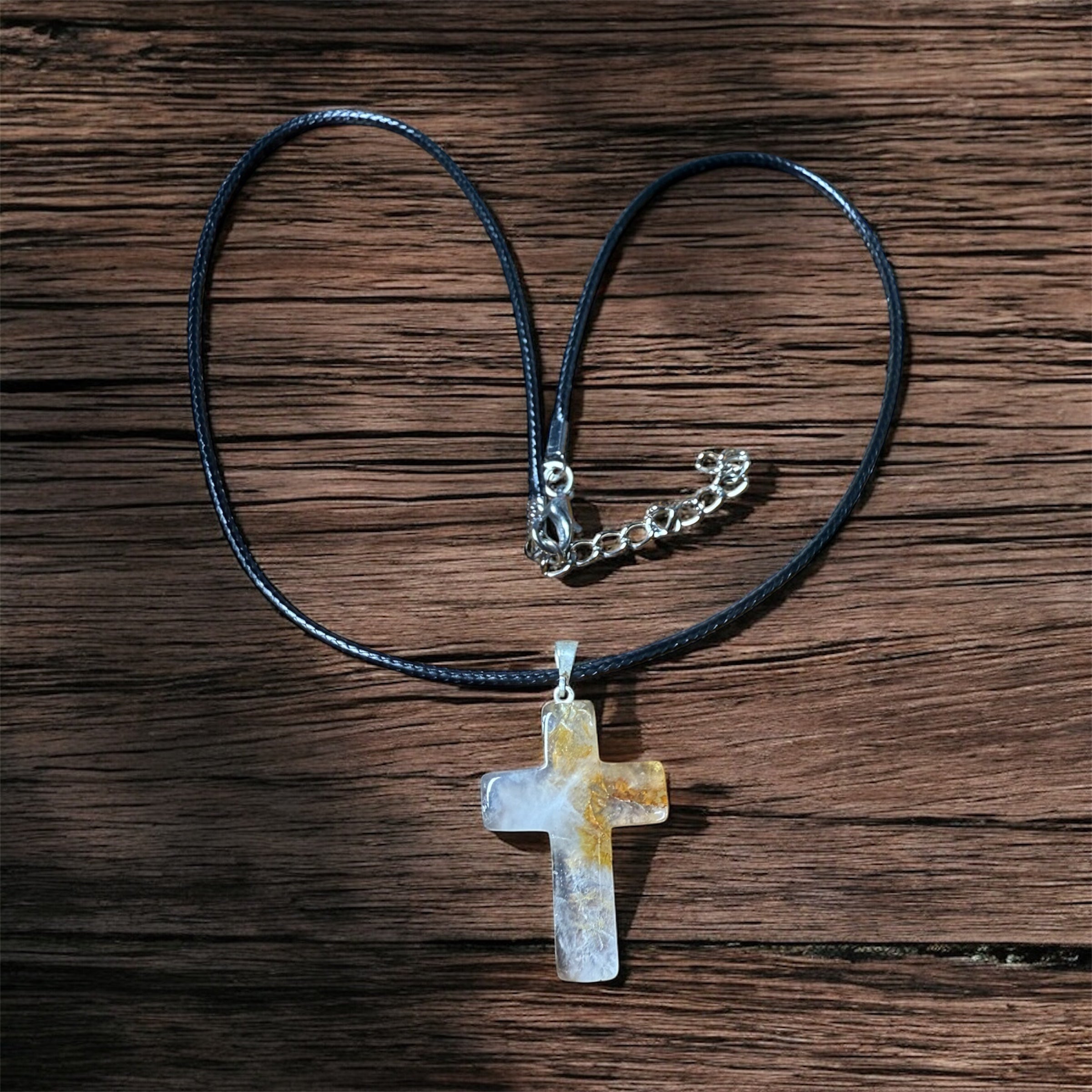 Collier croix en quartz hematoïde