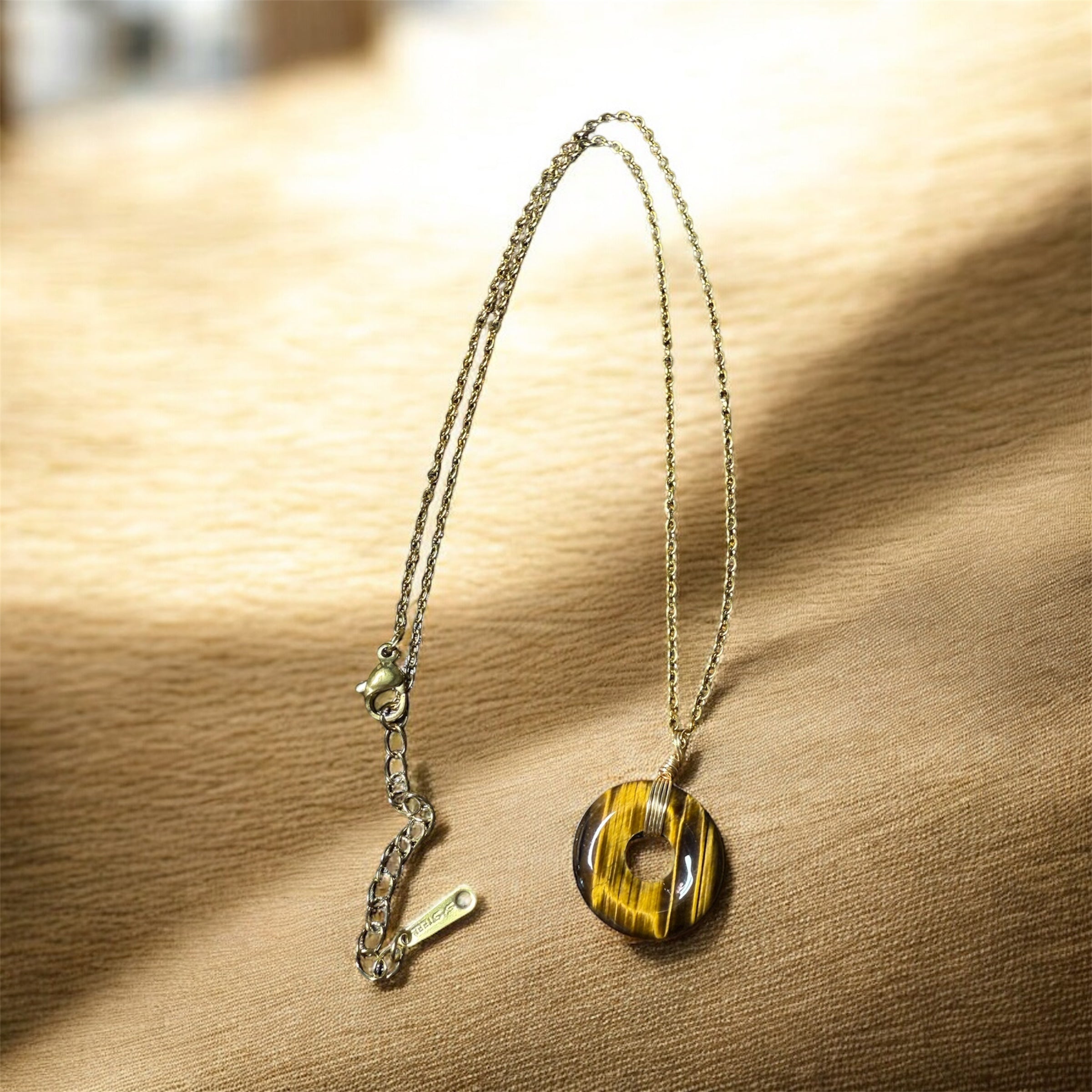 Collier donut en œil de tigre